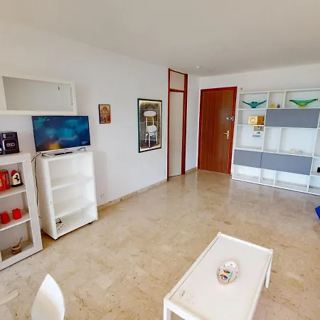 Joli Avec Terrasse Et Garage Prive A - Fr-1-196-296 * Menton