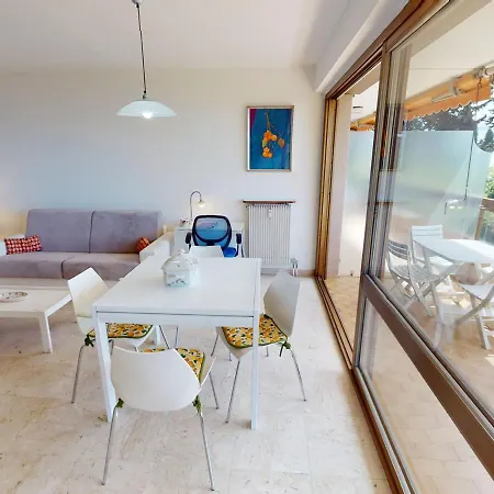 Joli Avec Terrasse Et Garage Prive A - Fr-1-196-296 * Menton