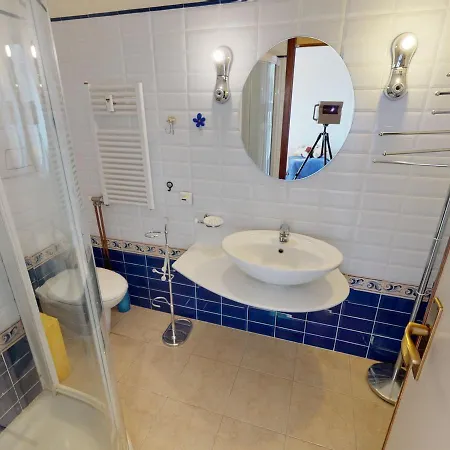דירה Spacieux A Avec Grande Terrasse Et Garage - Fr-1-196-296